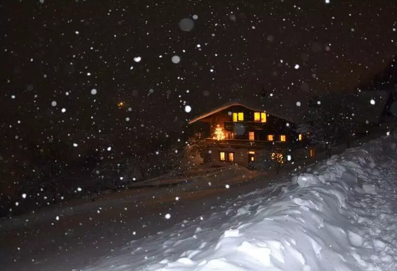 Hotelli Bauernhof Bachrain