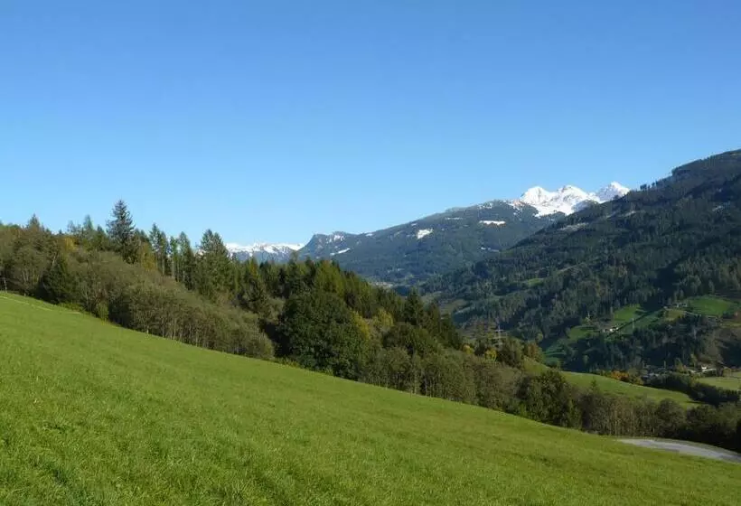 Hotelli Bauernhof Bachrain