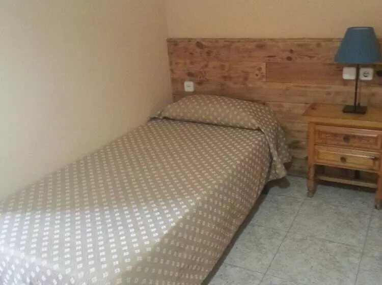 Majatalo Hostal Isla Cristina Mataró