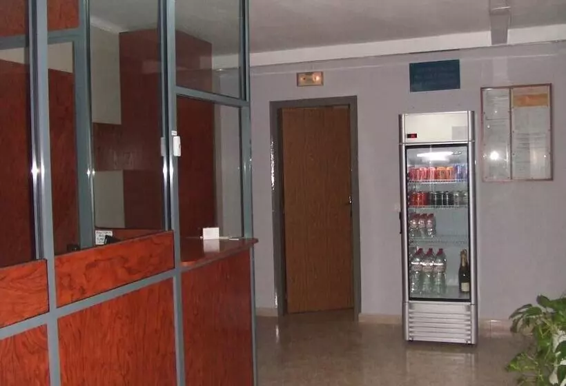 Majatalo Hostal Isla Cristina Mataró