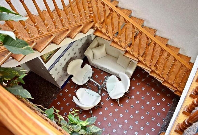 ペンション Hostal Sol Y Mar