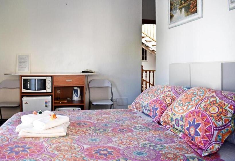 ペンション Hostal Sol Y Mar