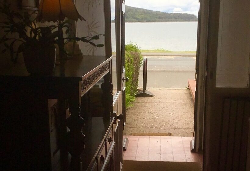 פנסיון Hunters Guest House