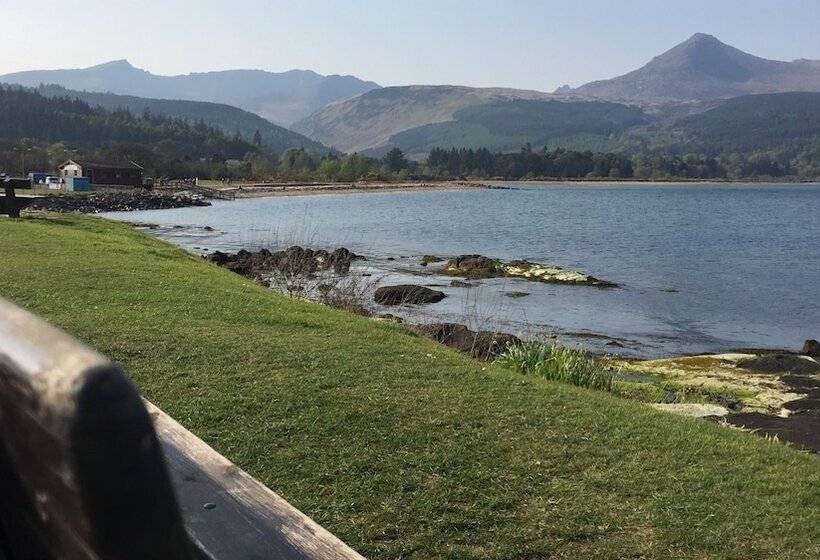 פנסיון Hunters Guest House