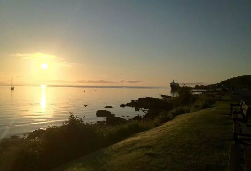 Majatalo Hunters Guest House