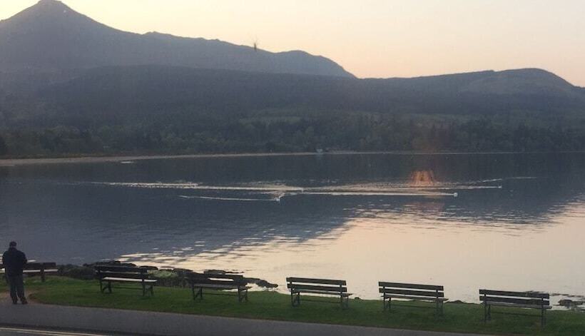 פנסיון Hunters Guest House