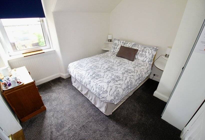 פנסיון Hunters Guest House