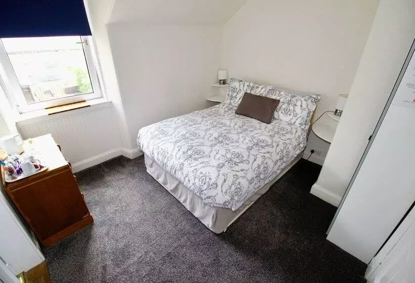 Majatalo Hunters Guest House