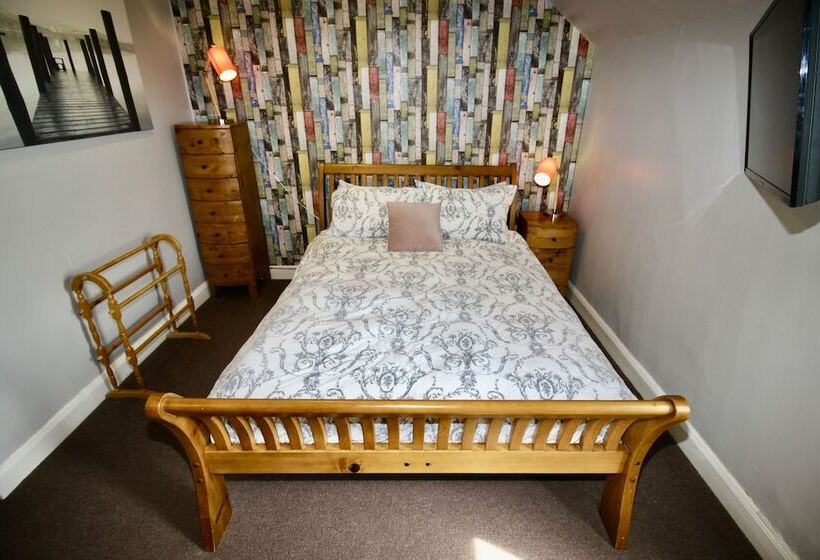 פנסיון Hunters Guest House