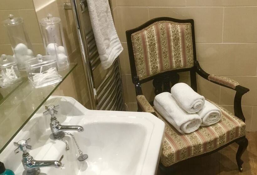 פנסיון Hunters Guest House