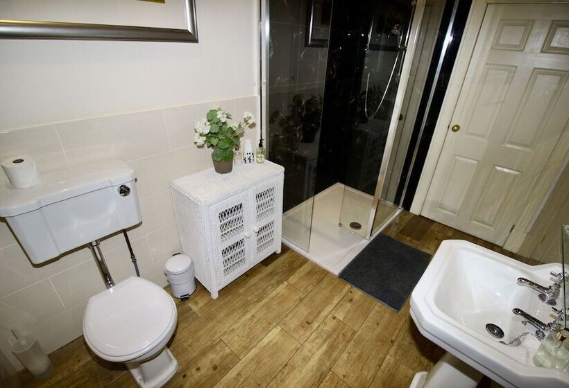 פנסיון Hunters Guest House