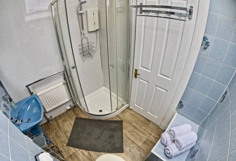 פנסיון Hunters Guest House