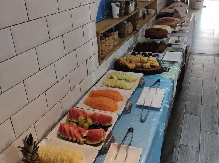 پانسیون Pousada Unaí