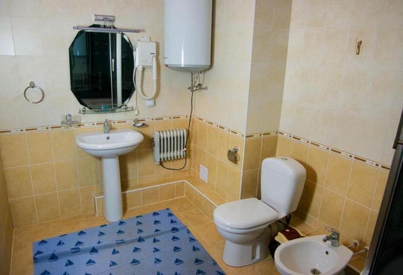 استراحتگاه Tri Korony