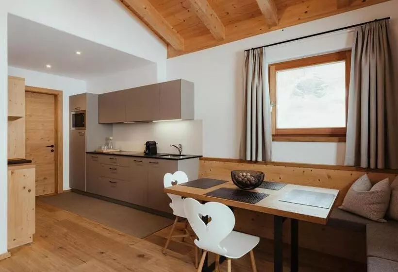 Villa Flora Mountain Lodges