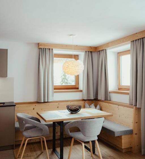 Villa Flora Mountain Lodges