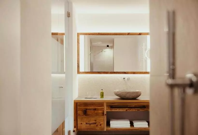 Villa Flora Mountain Lodges