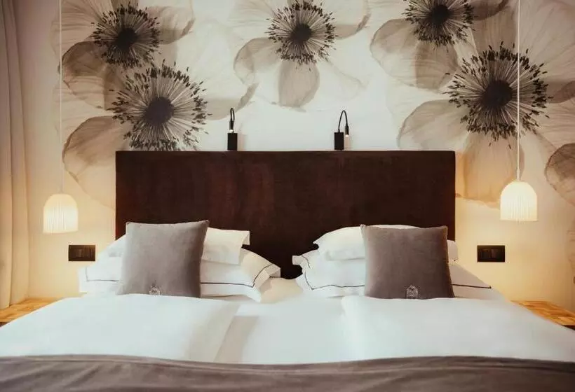 Villa Flora Mountain Lodges