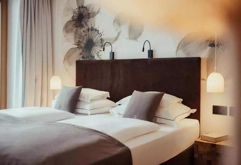 Villa Flora Mountain Lodges