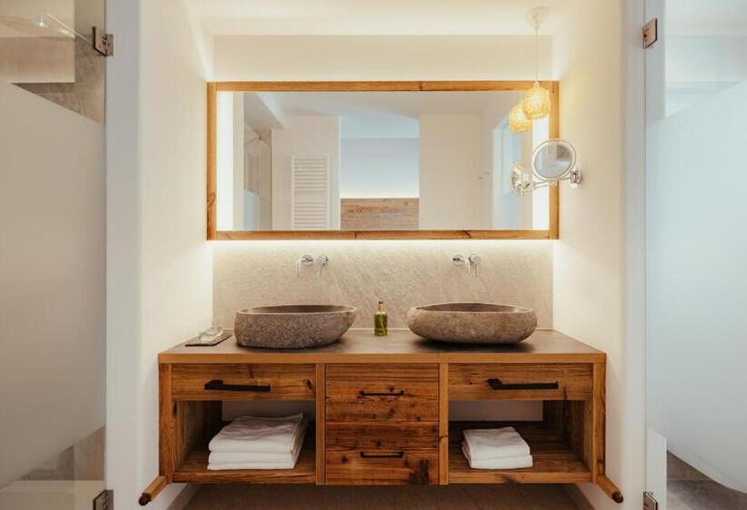 Villa Flora Mountain Lodges