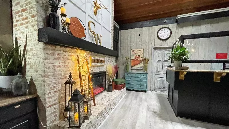 Отель Charles Wesley Motor Lodge