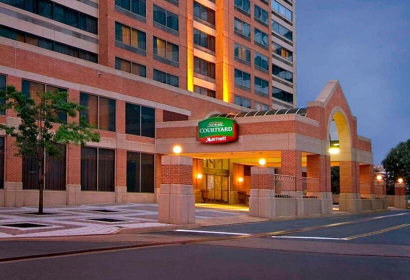 호텔 Courtyard Arlington Crystal City/reagan National Airport