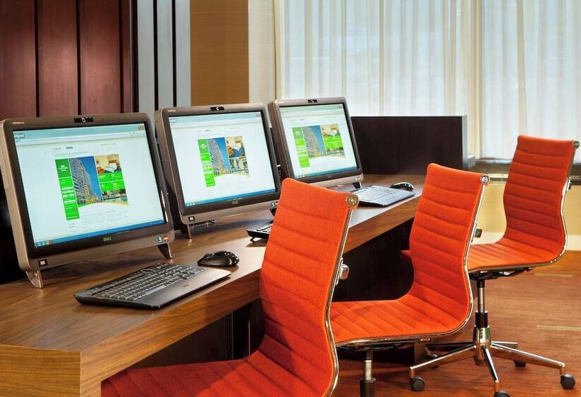 호텔 Courtyard Arlington Crystal City/reagan National Airport