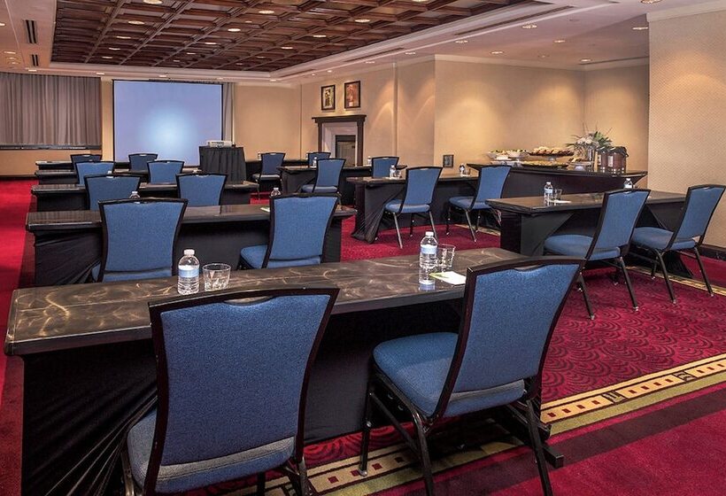 호텔 Courtyard Arlington Crystal City/reagan National Airport