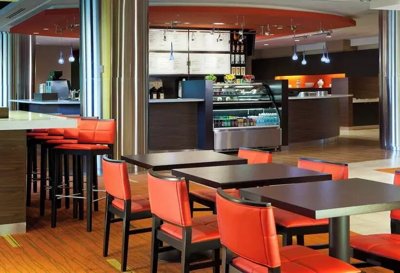 هتل Courtyard Arlington Crystal City/reagan National Airport