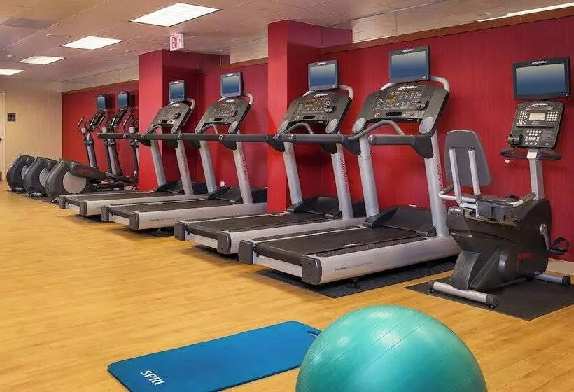 هتل Courtyard Arlington Crystal City/reagan National Airport