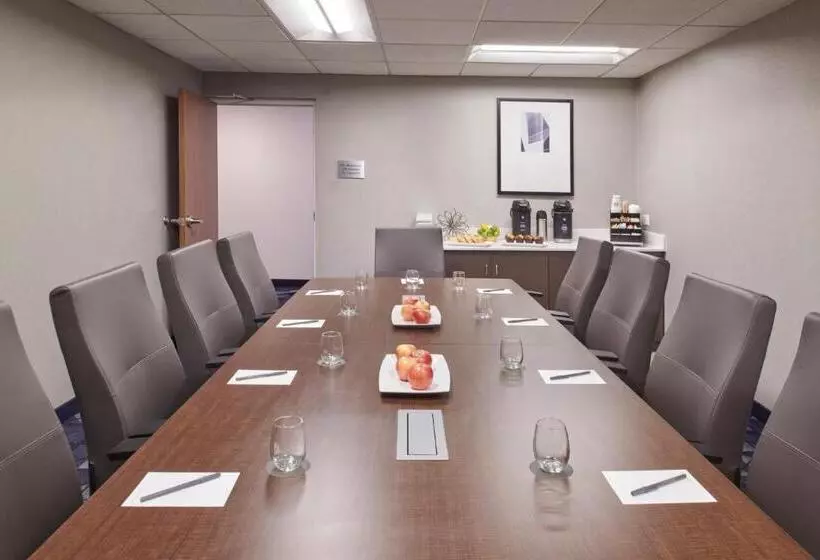 호텔 Courtyard By Marriott Detroit Livonia