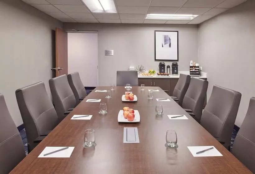 호텔 Courtyard By Marriott Detroit Livonia