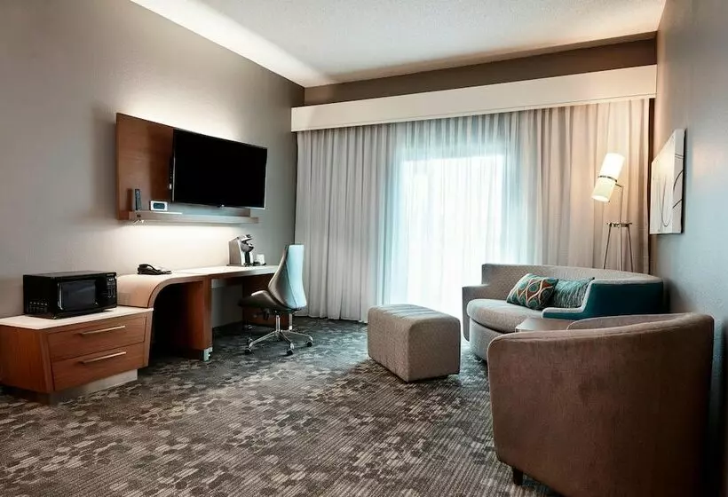 فندق Courtyard Cincinnati Airport South/florence