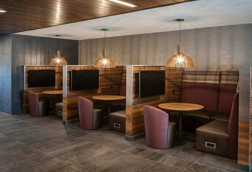 בית מלון כפרי Courtyard Cincinnati Airport South/florence