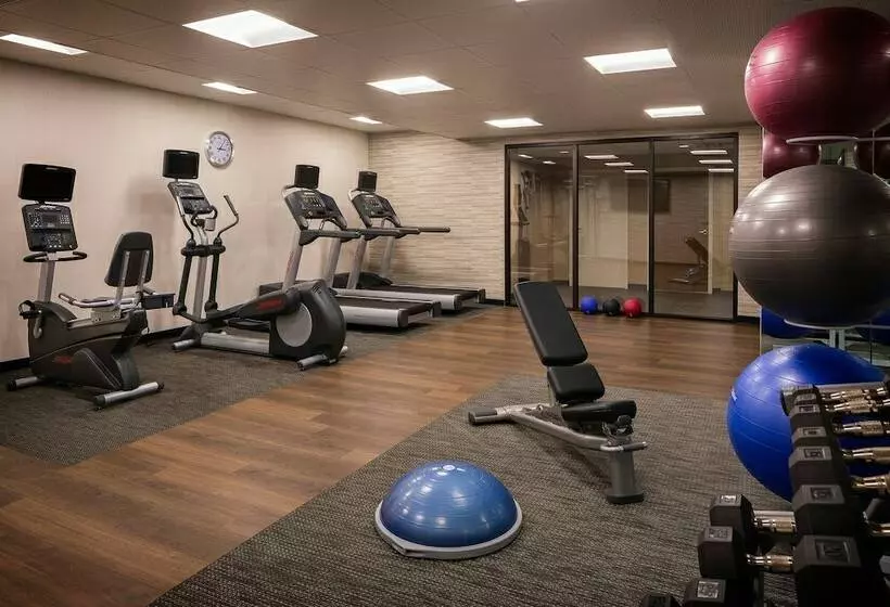 فندق Courtyard Cincinnati Airport South/florence