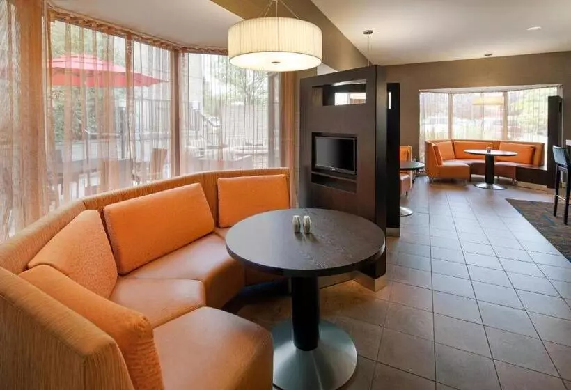 호텔 Courtyard Cleveland Beachwood