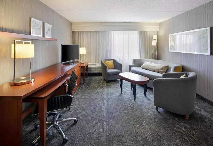 호텔 Courtyard Cleveland Beachwood