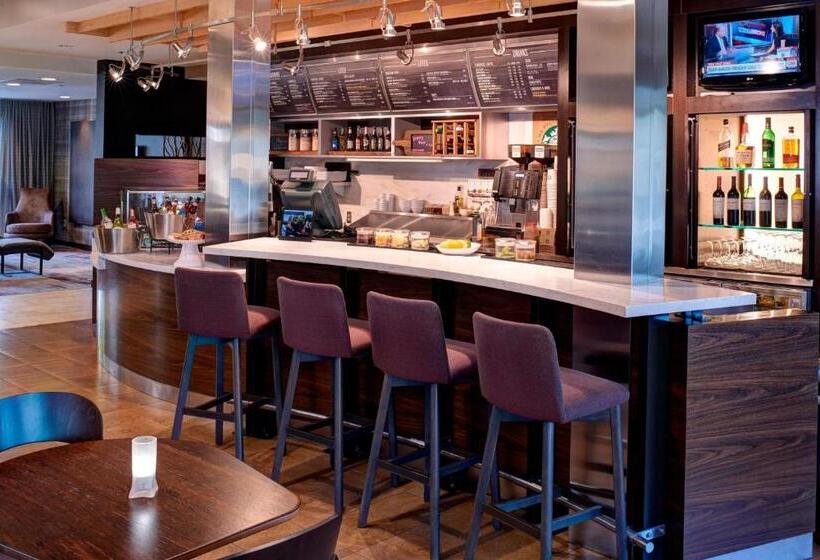 Hotel Courtyard Des Moines West/clive