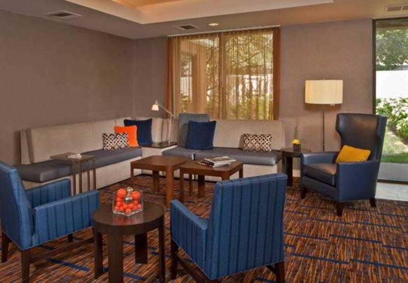 בית מלון כפרי Courtyard By Marriott Frederick