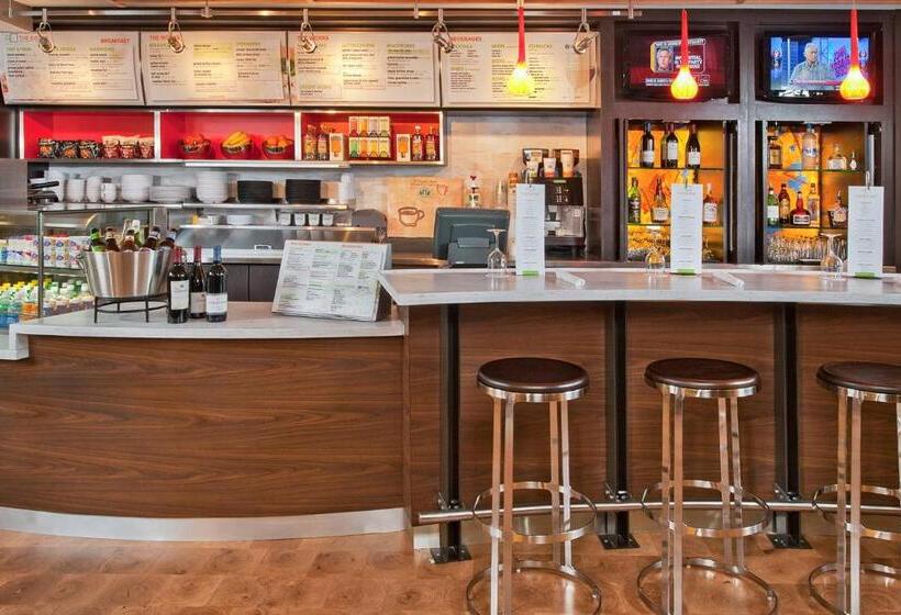 בית מלון כפרי Courtyard By Marriott Frederick