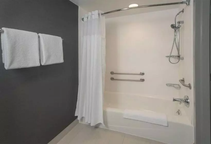 호텔 Courtyard By Marriott Frederick