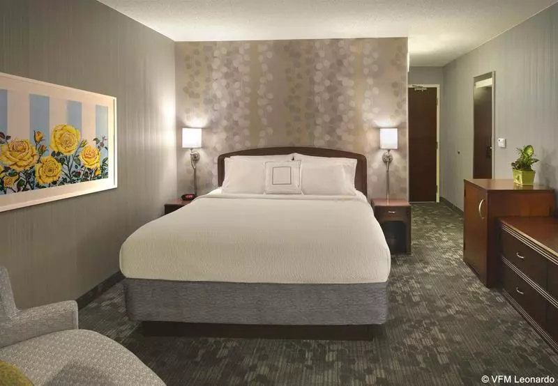 Отель Courtyard Grand Rapids Airport