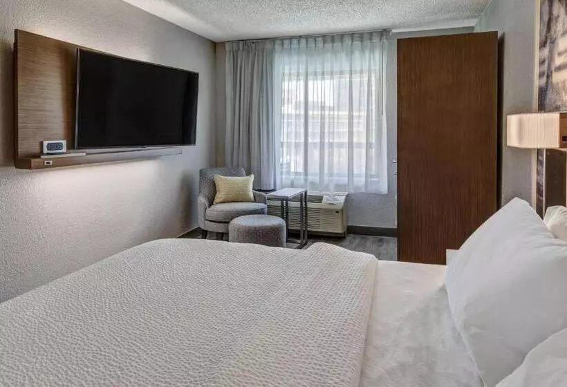 בית מלון כפרי Courtyard By Marriott Nashville Vanderbilt West End