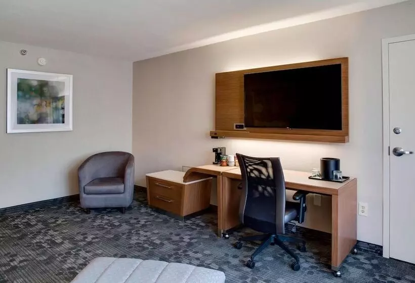 Отель Courtyard By Marriott Ocala