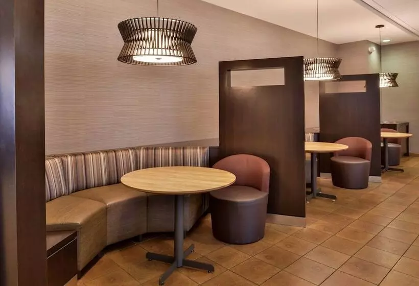 Отель Courtyard By Marriott Ocala