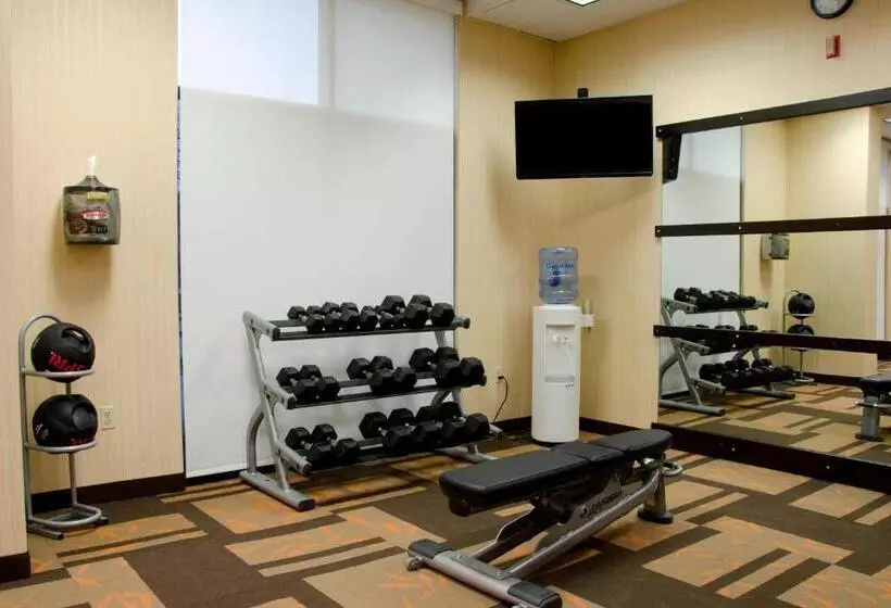 酒店 Courtyard Waterbury Downtown