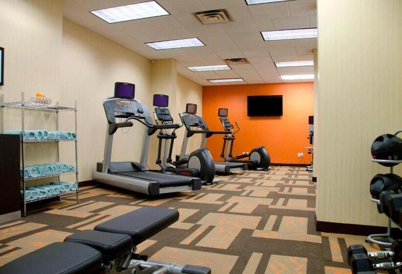 فندق Courtyard Waterbury Downtown