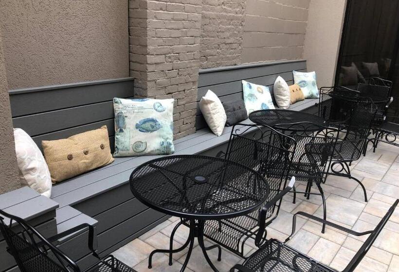 فندق Courtyard Waterbury Downtown