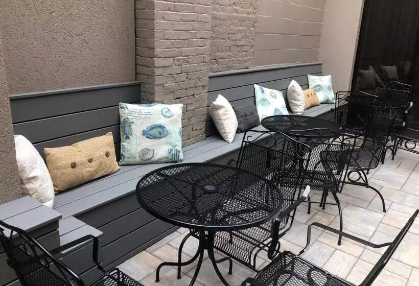 酒店 Courtyard Waterbury Downtown