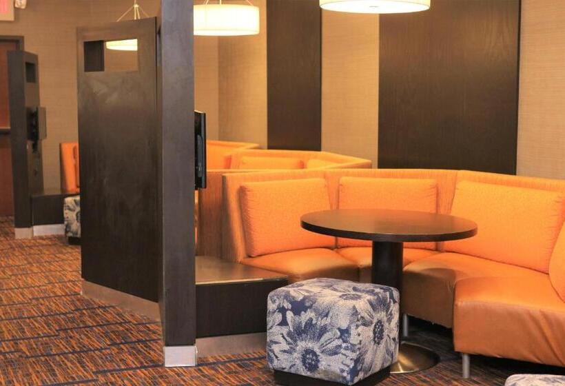 فندق Courtyard Waterbury Downtown